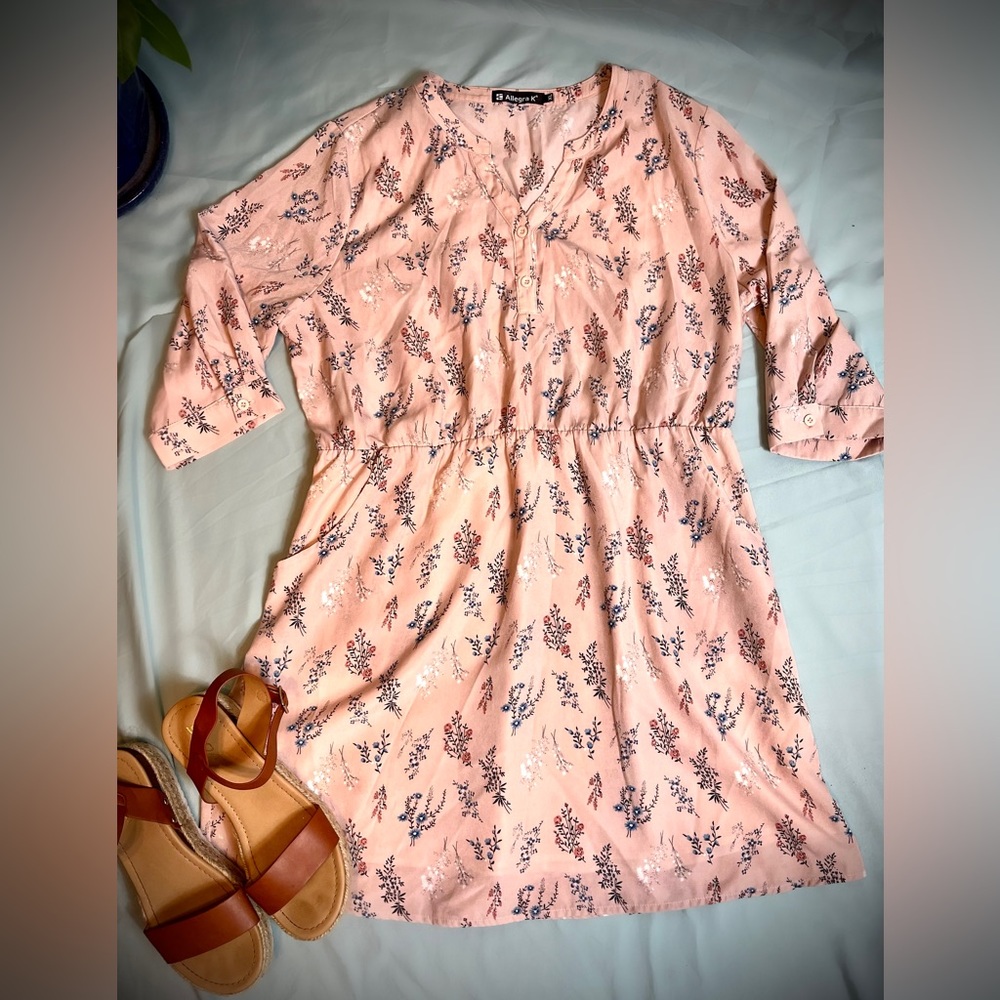PRICED TO SELL!! 3/4 Sleeved Pink Floral Dress with POCKETS!